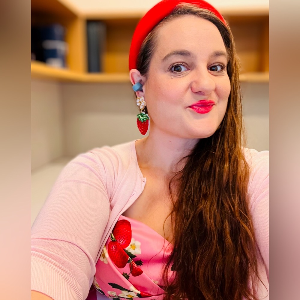 Meet your Posher, Alicia